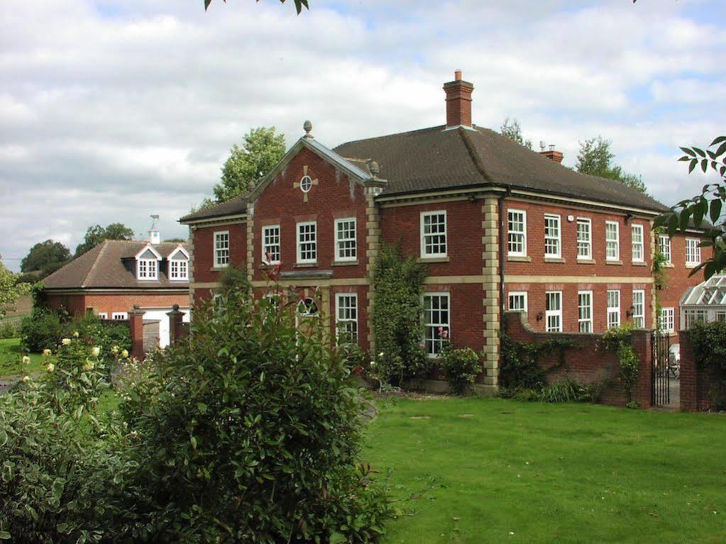 Austons Down Farm B&B Claverdon Bagian luar foto